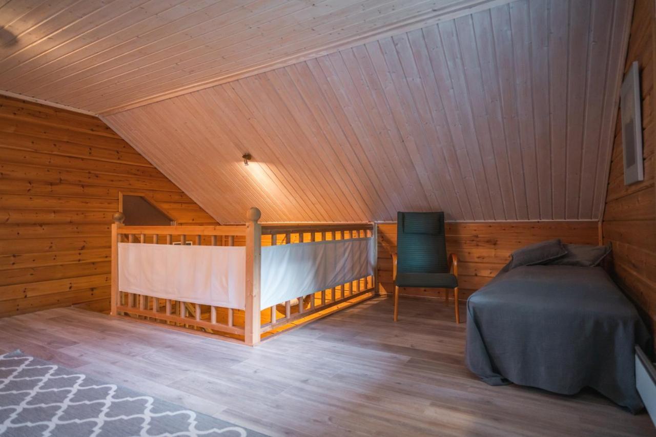 Iisland Uoma Waterfront House, Sauna In Ii Chalet Ii